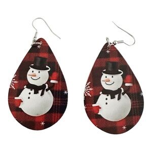NWT- ⛄️ Snowman Christmas Faux Leather Teardrop Earrings ❄️